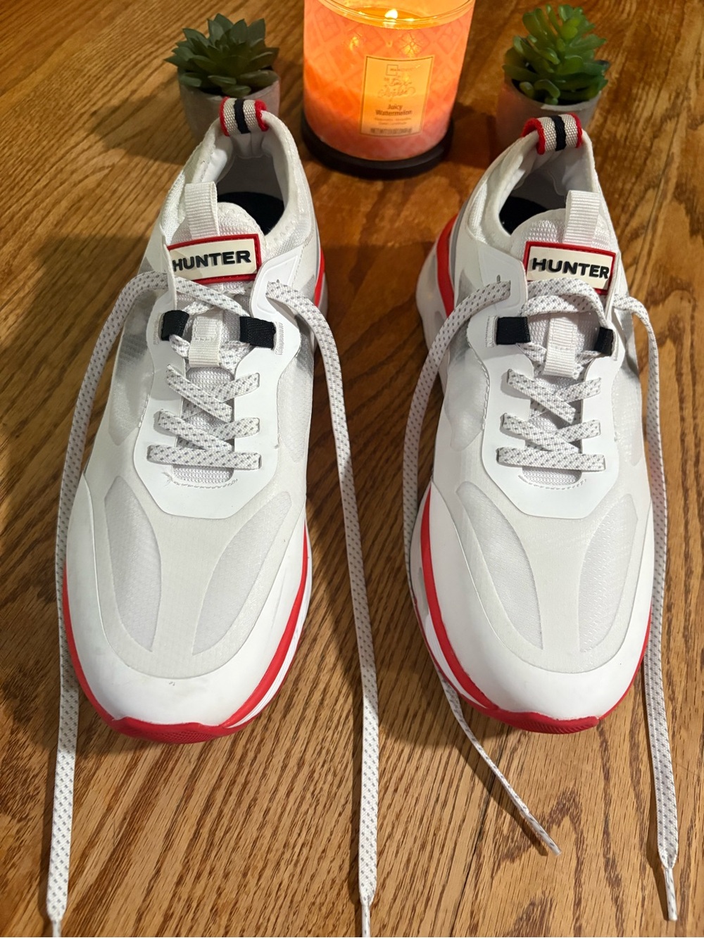 Hunter White Sneakers with Red Accents for Men